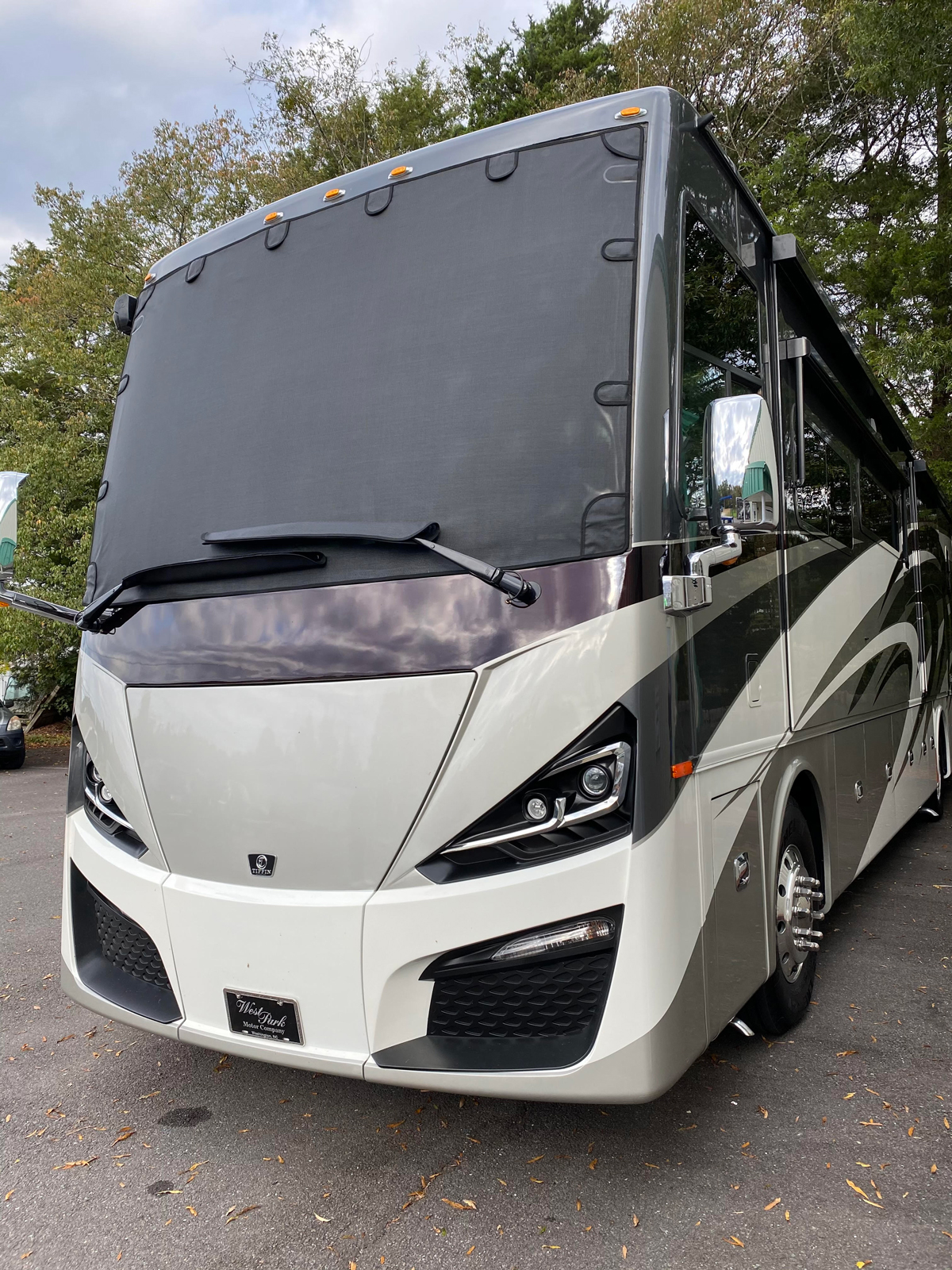 Class A RV Windshield Shade Magne Shade