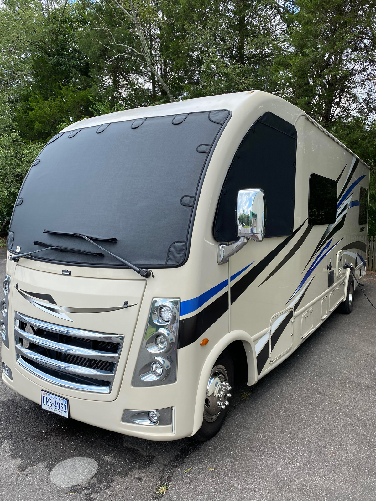 Class A RV Windshield Shade Magne Shade